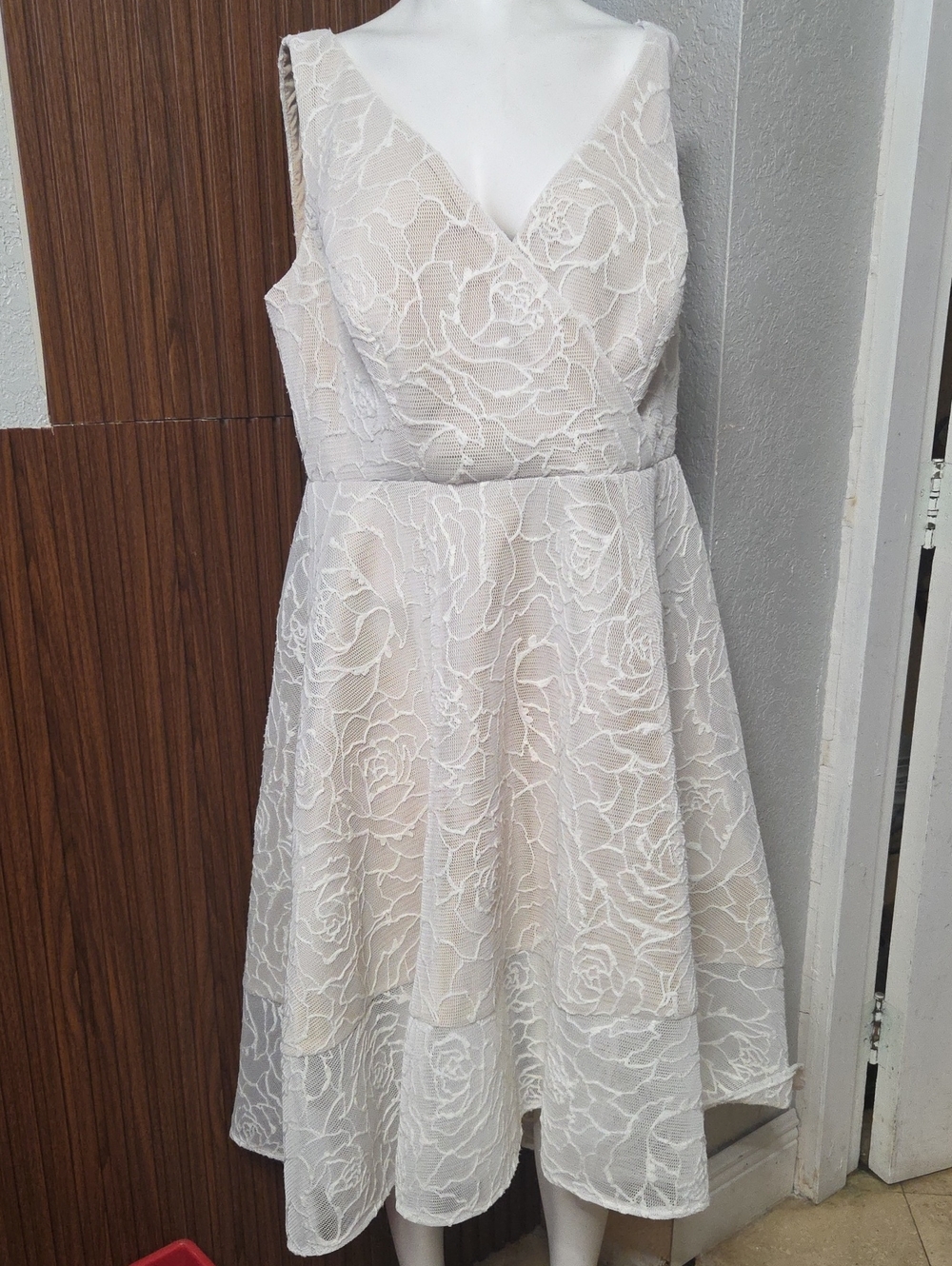 Adrianna Papell Ivory Lace Midi Dress Size 14 W